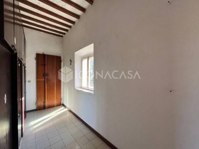Appartamento in vendita a Buti, Toscana