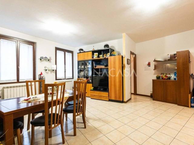 Appartamento in vendita a Cabiate, Lombardia