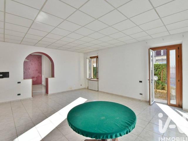 Appartamento in vendita a Cabiate, Lombardia