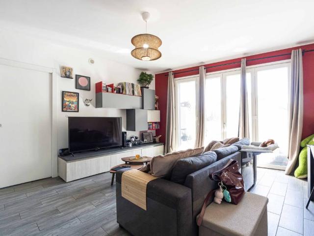 Appartamento in vendita a Cabiate, Lombardia