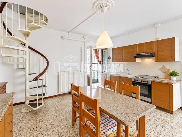 Appartamento in vendita a Cabiate, Como