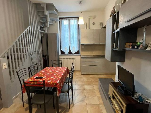 Appartamento in vendita a Cabiate, Lombardia