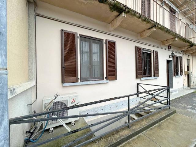 Appartamento in vendita a Cabiate, Lombardia
