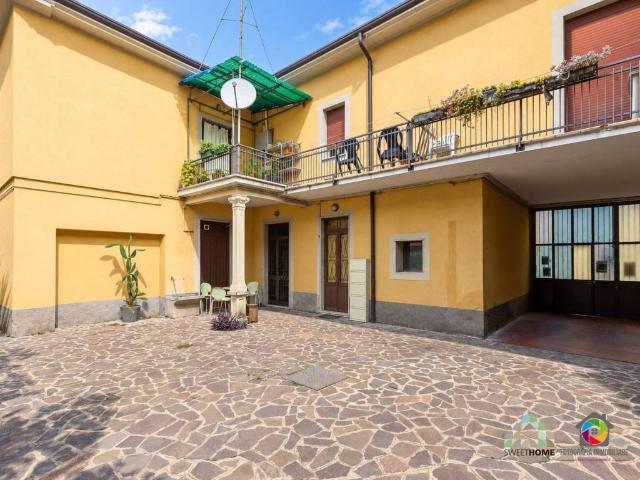 Appartamento in vendita a Cabiate, Lombardia