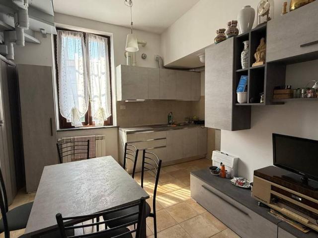 Appartamento in vendita a Cabiate, Lombardia