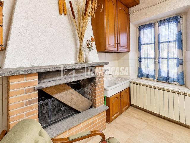 Appartamento in vendita a Cabiate, Como