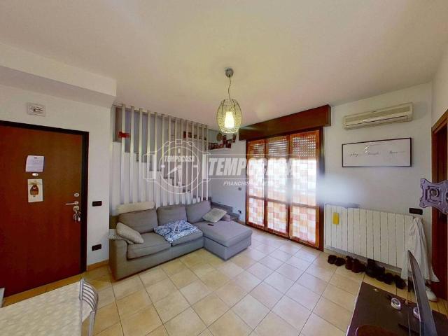 Appartamento in vendita a Cabiate, Lombardia