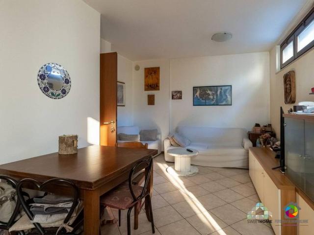 Appartamento in vendita a Cabiate, Lombardia