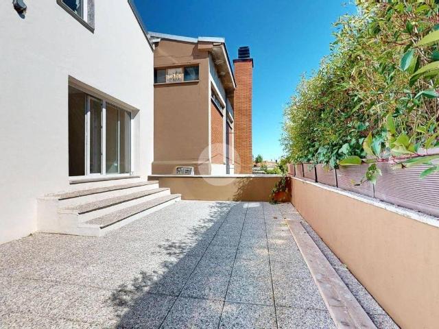 Appartamento in vendita a Cabiate, Lombardia