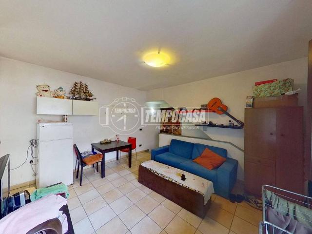 Appartamento in vendita a Cabiate, Lombardia