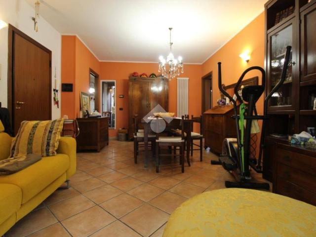 Appartamento in vendita a Terra di Mezzo, Re