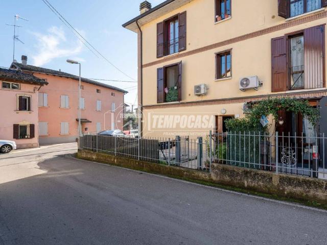 Appartamento in vendita a Terra di Mezzo, Re