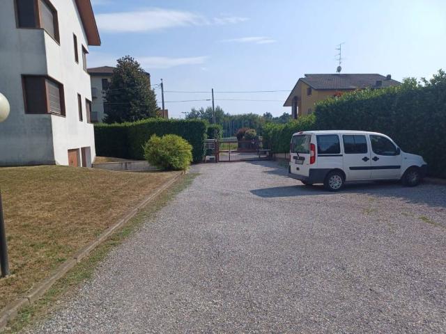 Appartamento in vendita a Cadorago, Lombardia