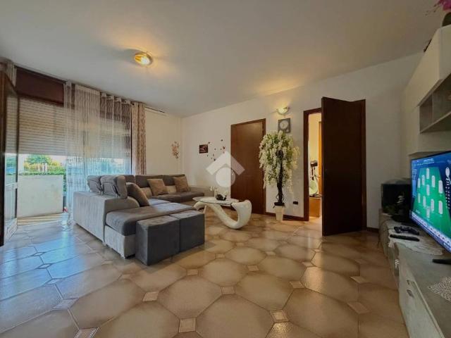 Appartamento in vendita a Caerano di San Marco, Treviso