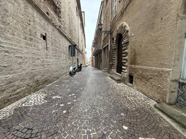 Appartamento in vendita a Cappuccini, Marche