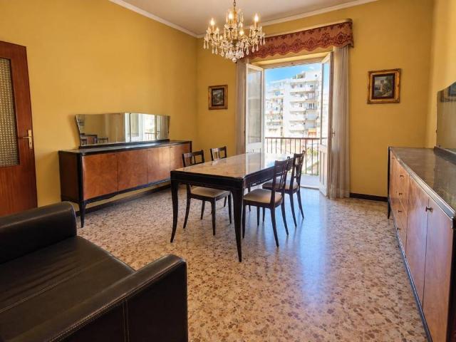 Appartamento in vendita a San Benedetto, Cagliari