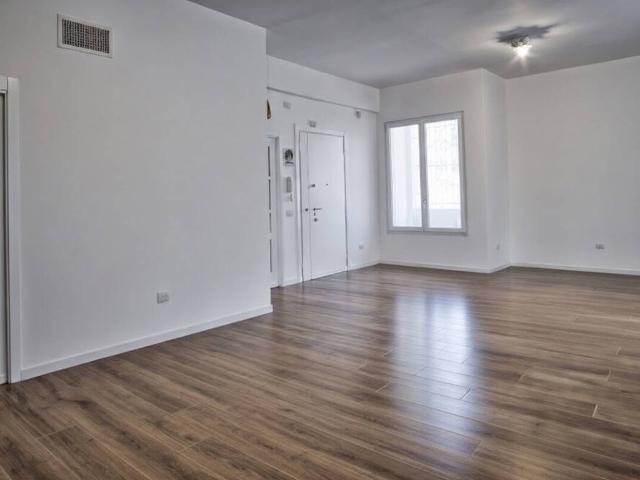 Appartamento in vendita a Bonaria, Cagliari