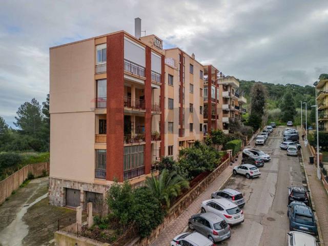 Appartamento in vendita a Monte Urpinu, Cagliari