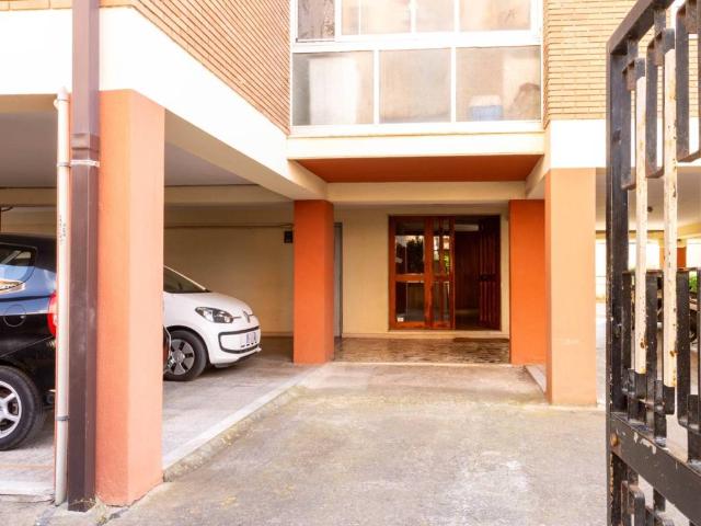 Appartamento in vendita a Is Mirrionis, Cagliari