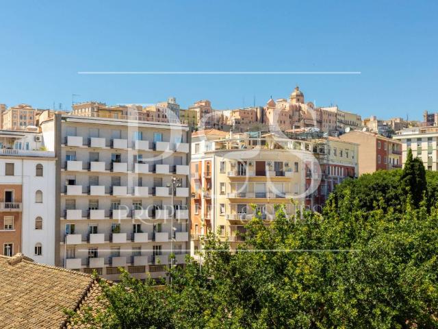 Appartamento in vendita a Bonaria, Cagliari