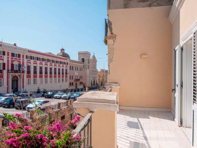 Appartamento in vendita a Castedd'e susu/Castello, Cagliari