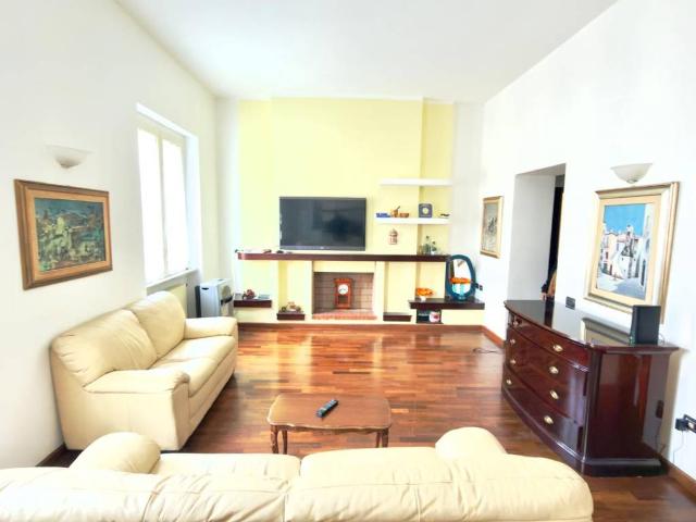 Appartamento in vendita a San Benedetto, Cagliari
