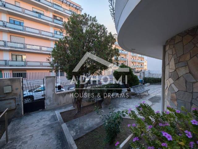 Appartamento in vendita a Bonaria, Cagliari