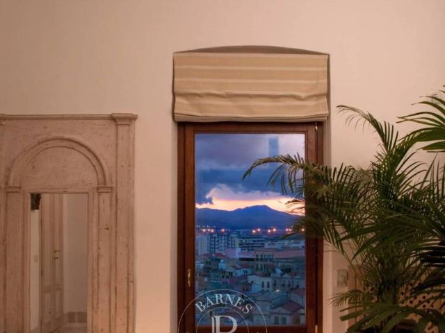 Appartamento in vendita a Castedd'e susu/Castello, Cagliari