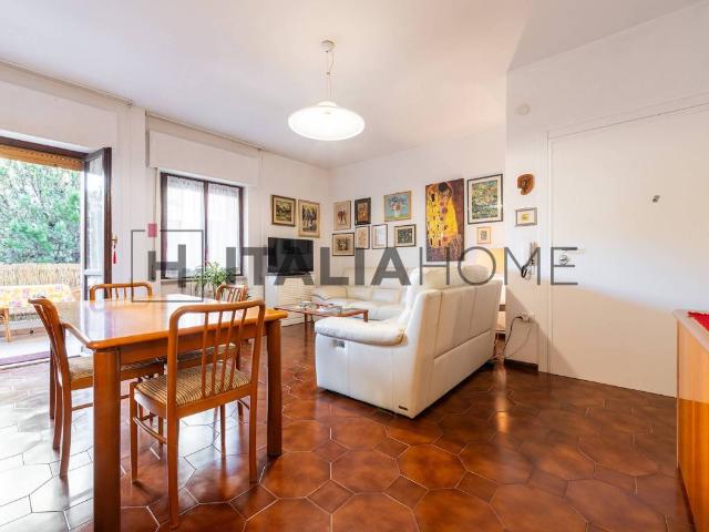 Appartamento in vendita a Quartiere del Sole, Cagliari