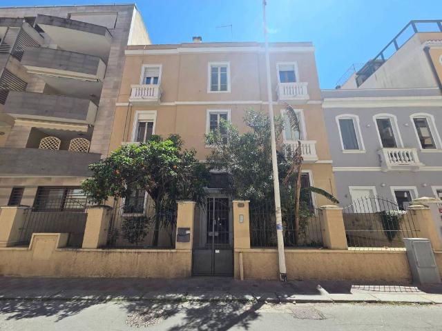 Appartamento in vendita a San Benedetto, Cagliari