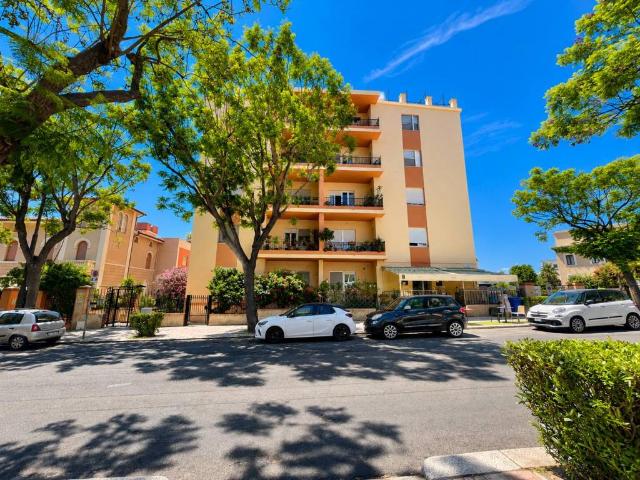 Appartamento in vendita a Bonaria, Cagliari