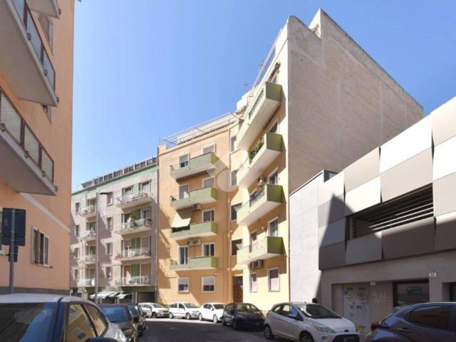 Appartamento in vendita a Bonaria, Cagliari