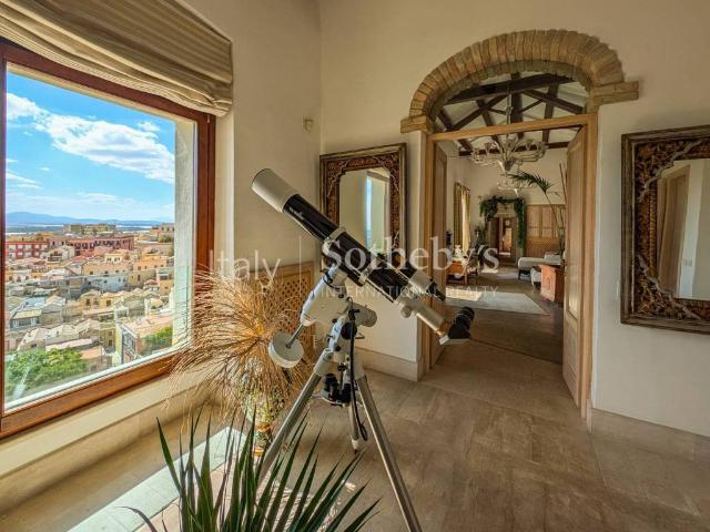 Appartamento in vendita a Castedd'e susu/Castello, Cagliari
