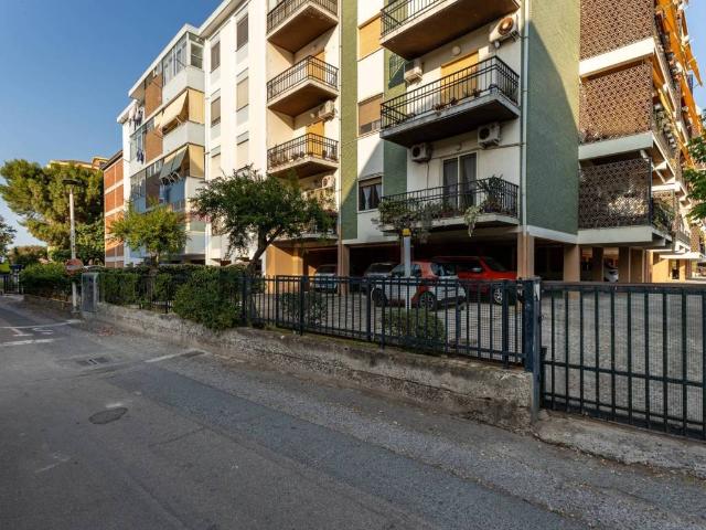 Appartamento in vendita a Quartiere del Sole, Cagliari