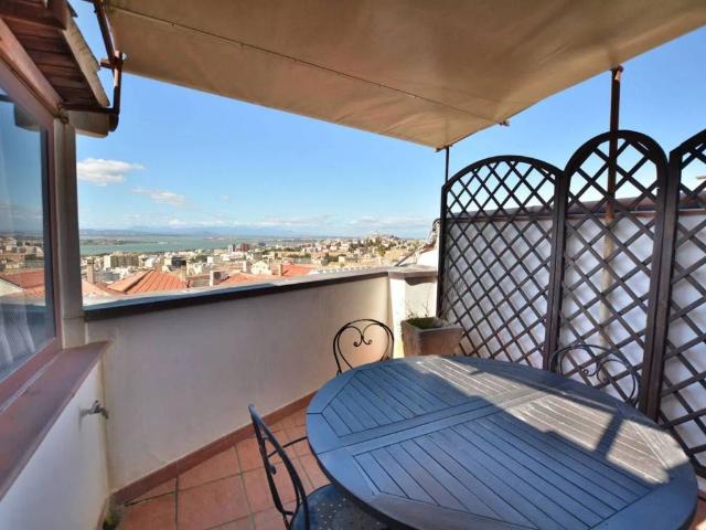 Attico in vendita a Castedd'e susu/Castello, Cagliari