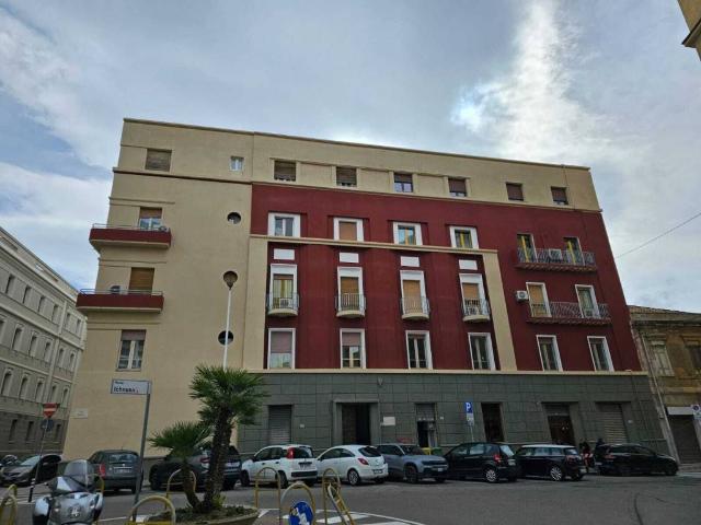 Appartamento in vendita a Bonaria, Cagliari