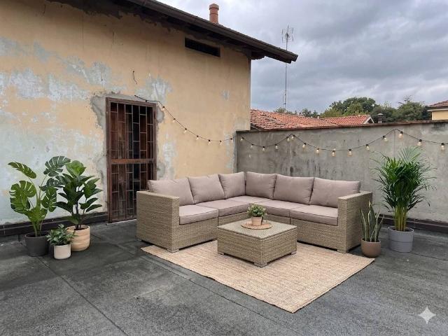 Appartamento in vendita a Cairate, Lombardia