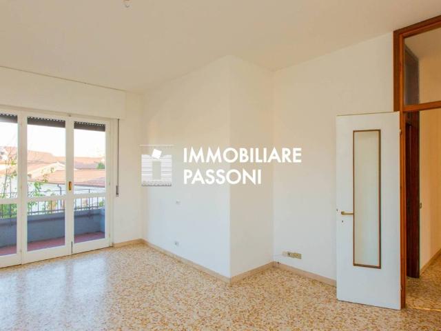 Appartamento in vendita a Cairate, Lombardia