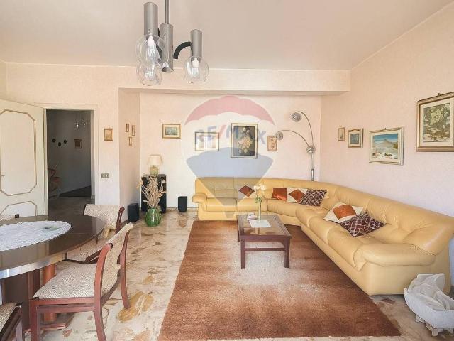 Appartamento in vendita a Calatabiano, Catania