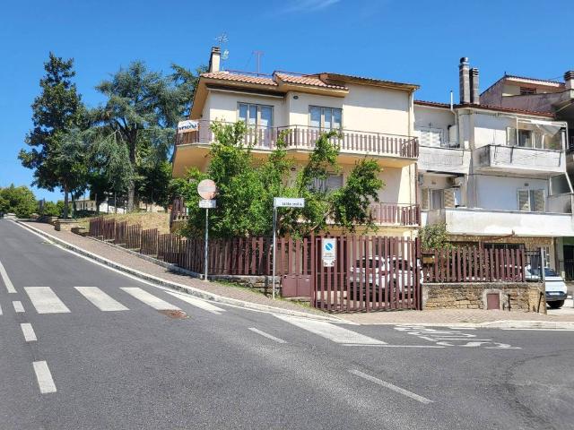Appartamento in vendita a Calcata, Lazio