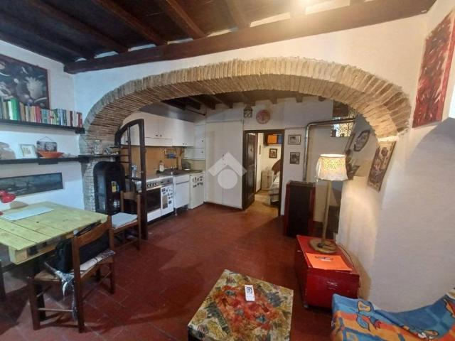 Appartamento in vendita a Calcata Vecchia, Calcata