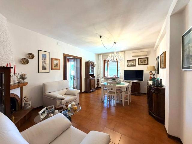 Appartamento in vendita a Calcinaia, Toscana