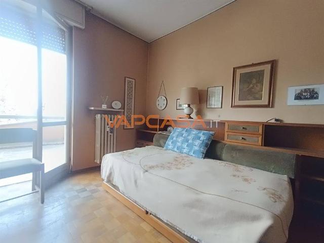 Appartamento in vendita a Calcinate, Lombardia