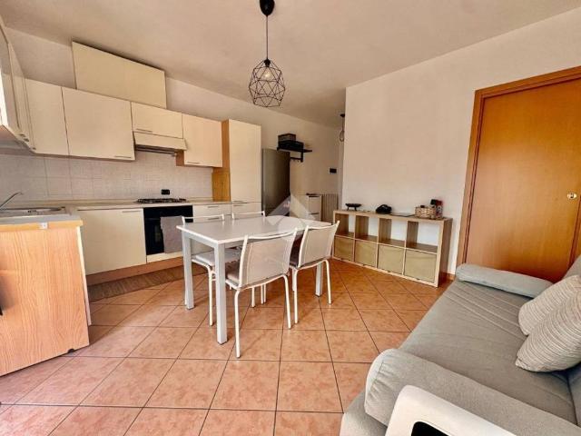 Appartamento in vendita a Calcinate, Lombardia
