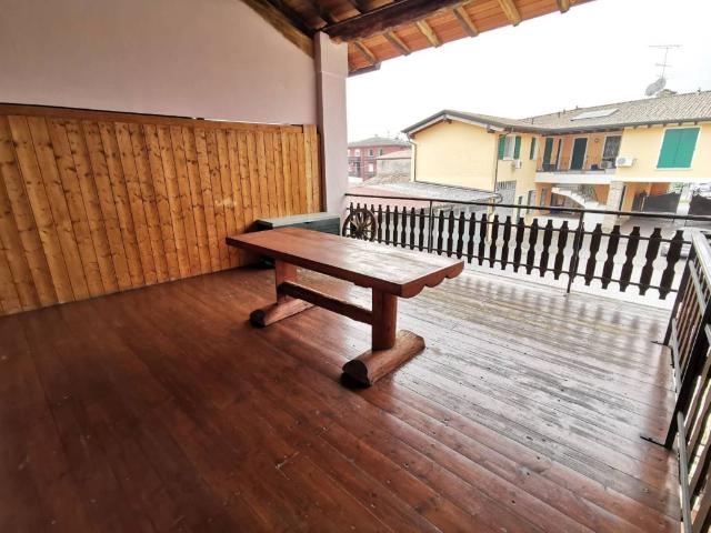 Appartamento in vendita a Calcinato, Lombardia