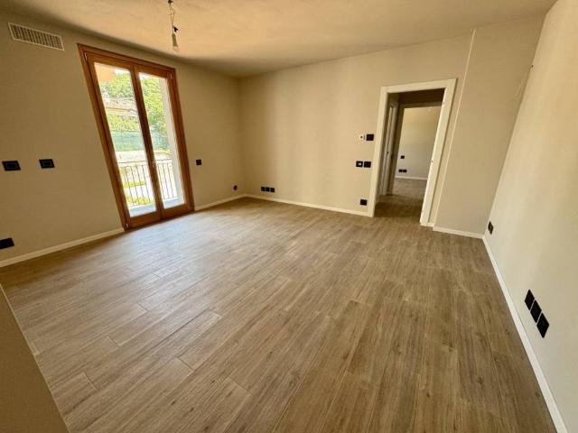 Appartamento in vendita a Calcinato, Lombardia