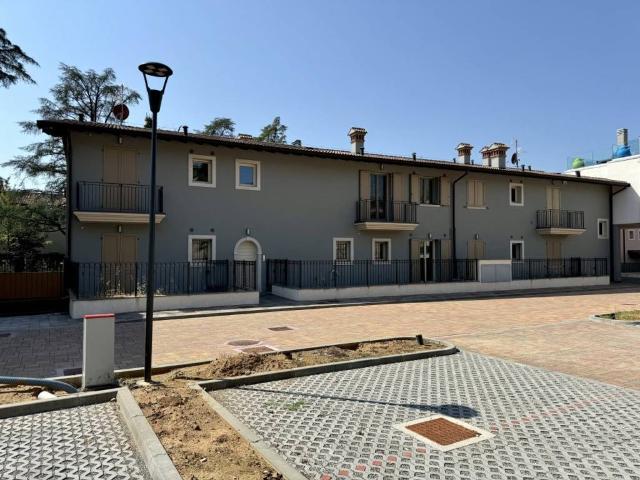 Appartamento in vendita a Calcinato, Lombardia