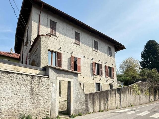 Appartamento in vendita a Vescogna, Calco