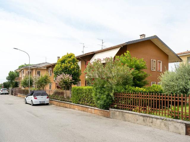Appartamento in vendita a Caldiero, Veneto