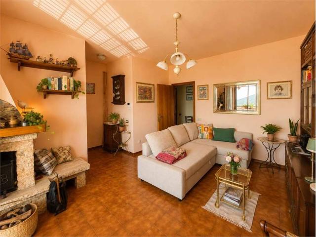 Appartamento in vendita a Calenzano, Toscana